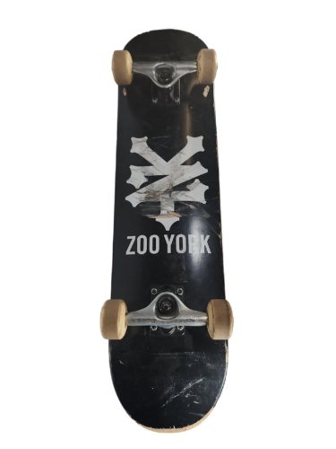 Zoo York NY Skateboard Complet 31 pouces - Photo 1 sur 14
