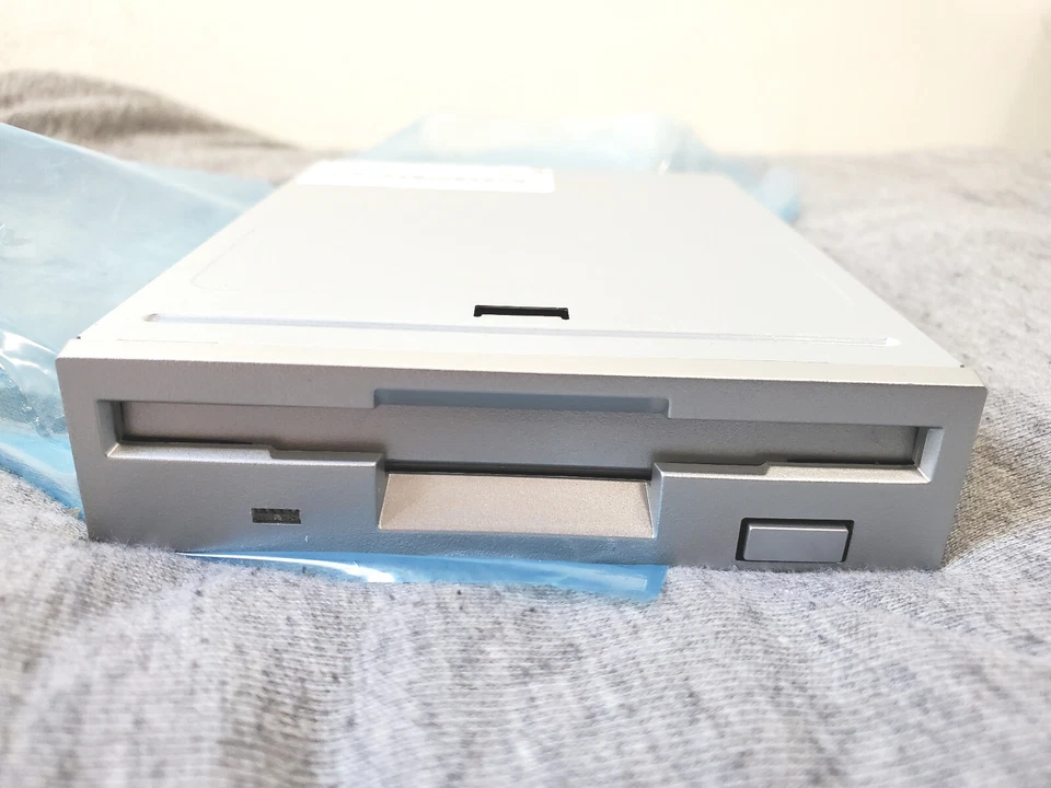 Unidad de disquete vintage NOS - 3,5", 1,44 MB - Mitsushita Panasonic JU-256A788PC Foto 2 de 4