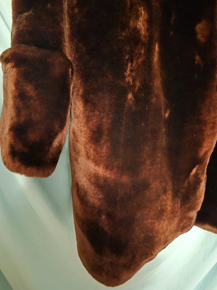 Abrigo de invierno de piel sintética LS marrón rojizo oscuro con cuello para mujer talla L/XL DE COLECCIÓN Foto 4 de 4