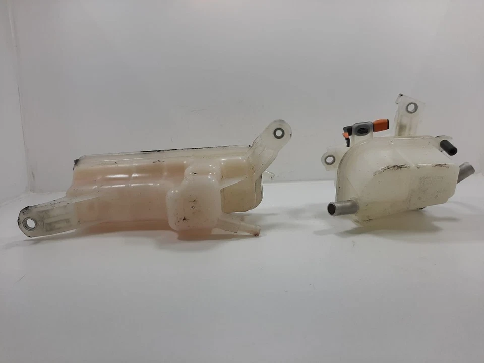 TOYOTA Rav4 Hev 2018 Coolant Overflow Bottle - Image 3 of 4