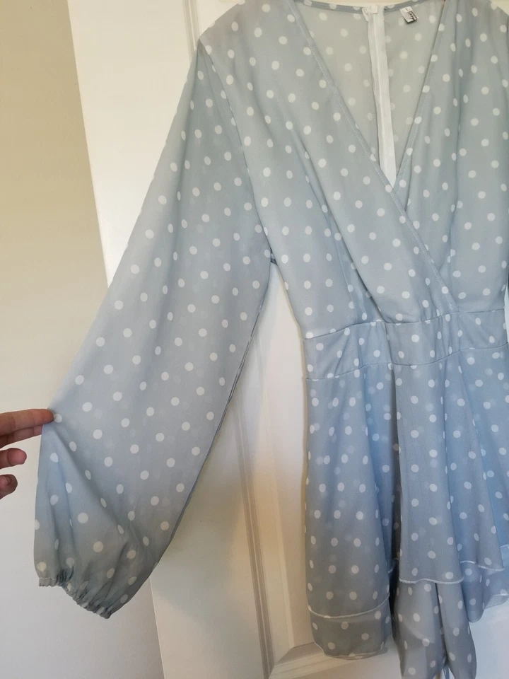 Mameluco de gasa azul bebé a lunares manga larga cuello en V para mujer talla grande Foto 3 de 4