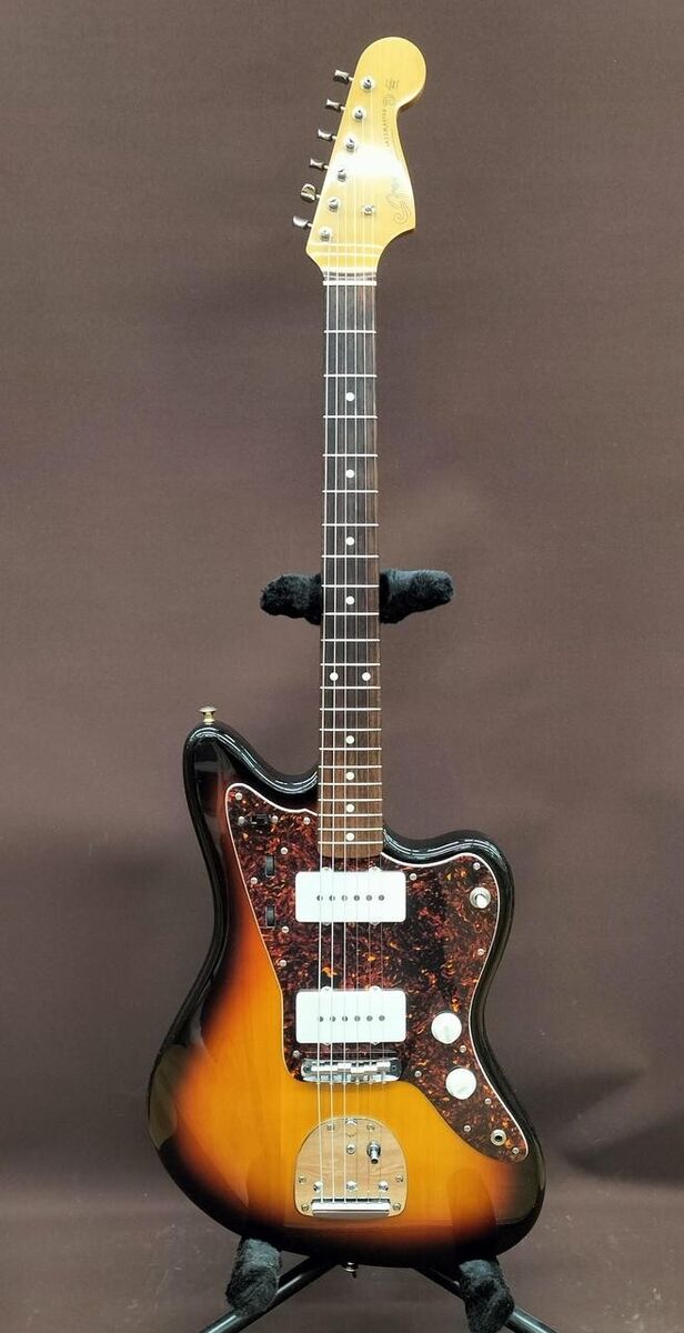 Fender Japan JM66-80 3TS Jazzmaster 3 Tone Sunburst Crafted Fender Japan JM66-80 3TS Jazzmaster 3 Tone Sunburst Crafted