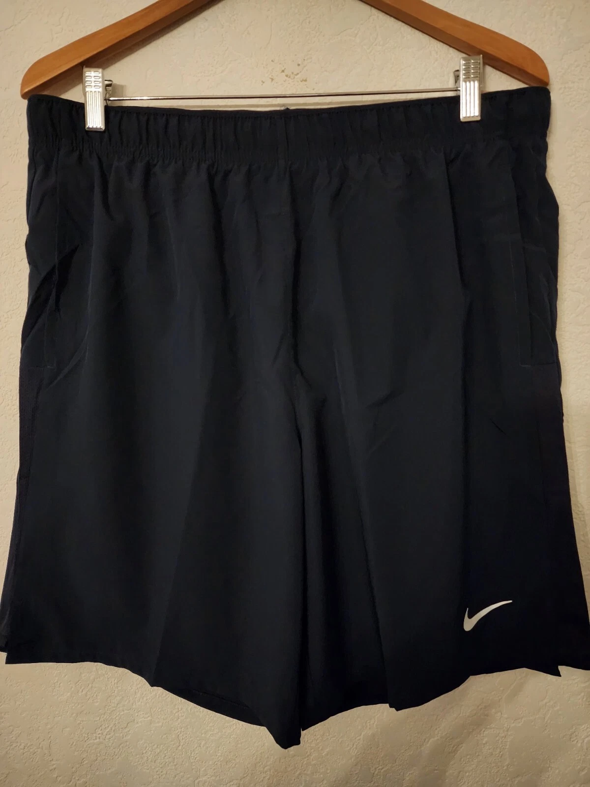 Nike Dri Fit Challenger Running Shorts Size Large Men's Lined DV9361 451 Nwt