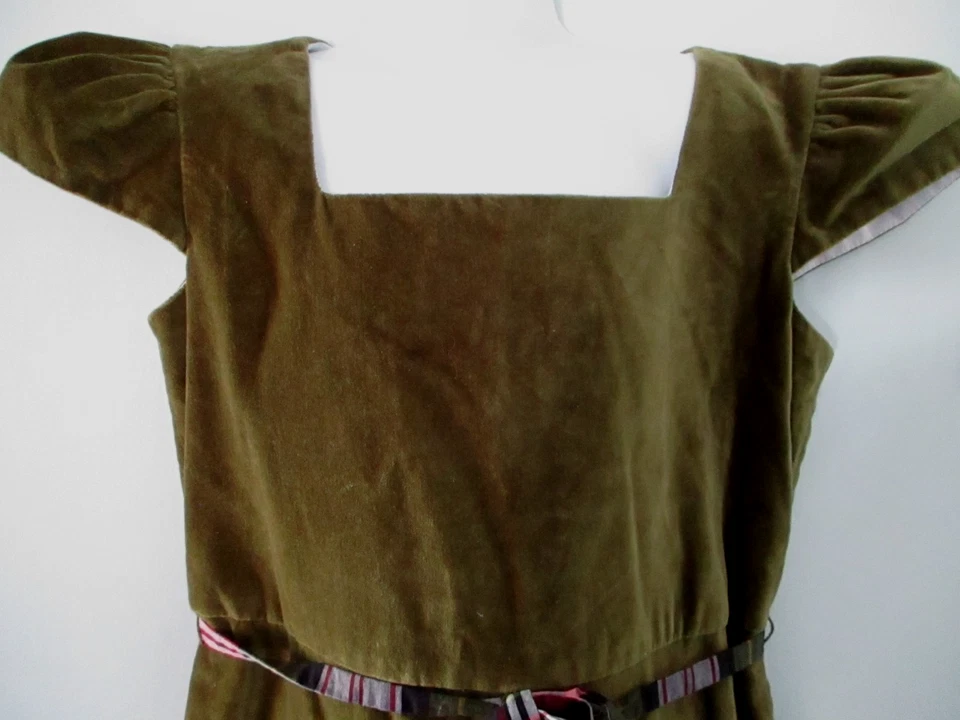Vestido de terciopelo verde Strasburg para niñas cinturón de cinta a cuadros vacaciones Navidad talla 12 Foto 2 de 4