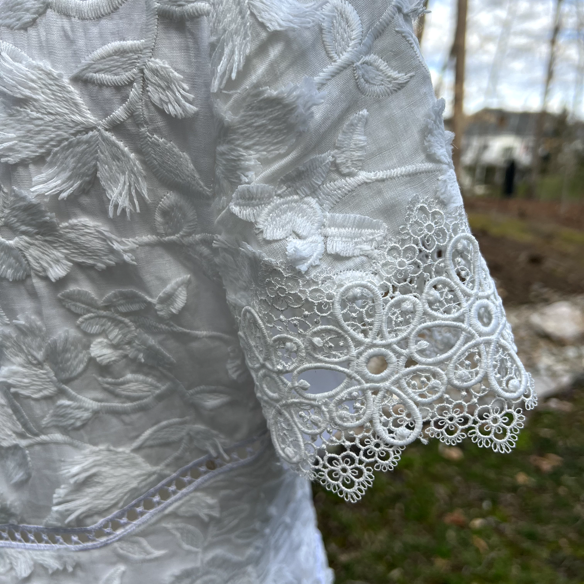 elie tahari white lace dress Elie Tahari Dress Sz. 8 Adina White Floral Embroidered Applique & Lace Jewel