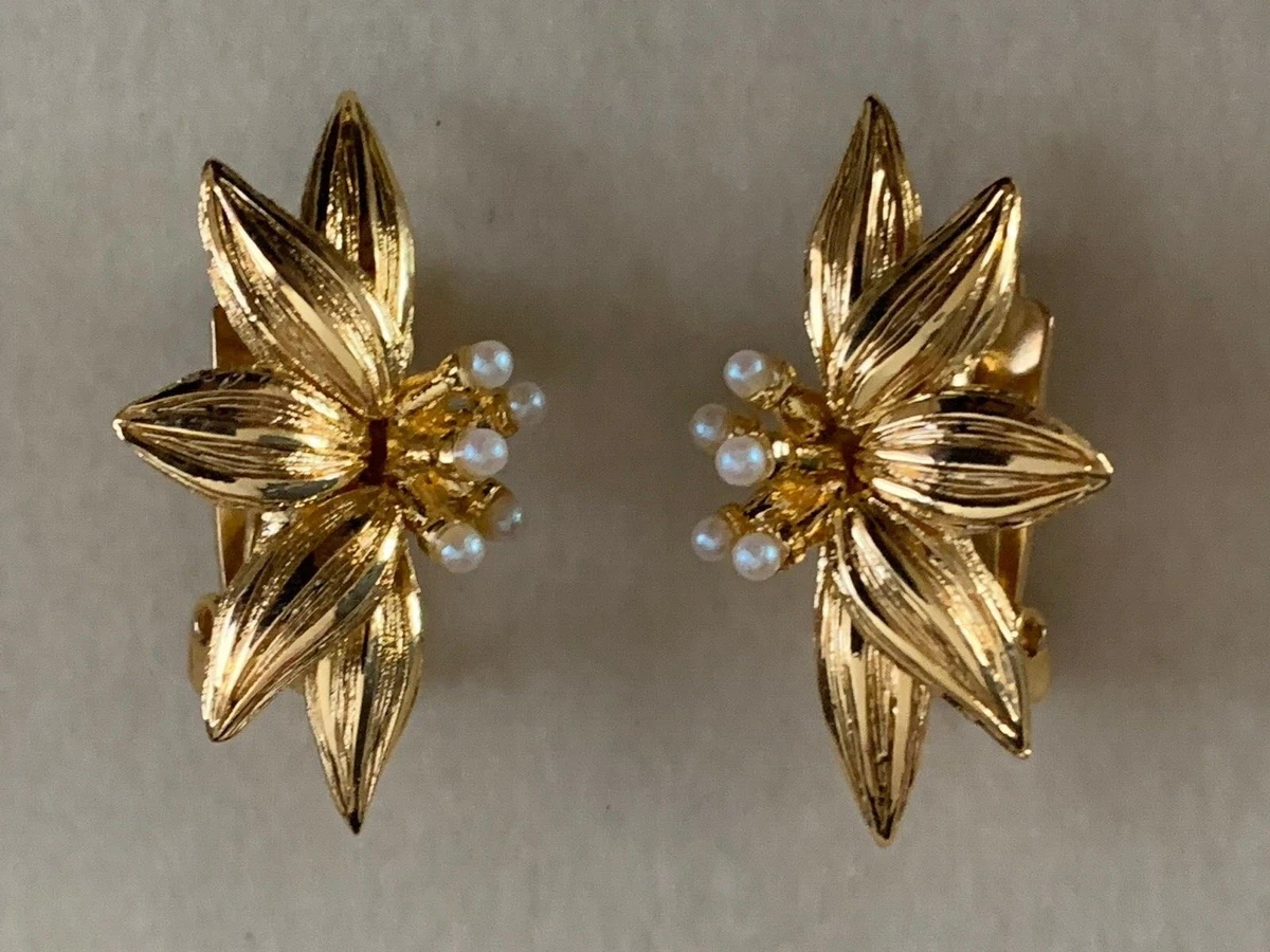 Half flower earrings deals