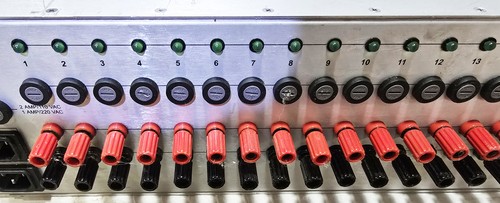 Quintech RPS 2448 Series Alimentation Double Redondante avec Connecteurs Stud Post - Photo 3/3