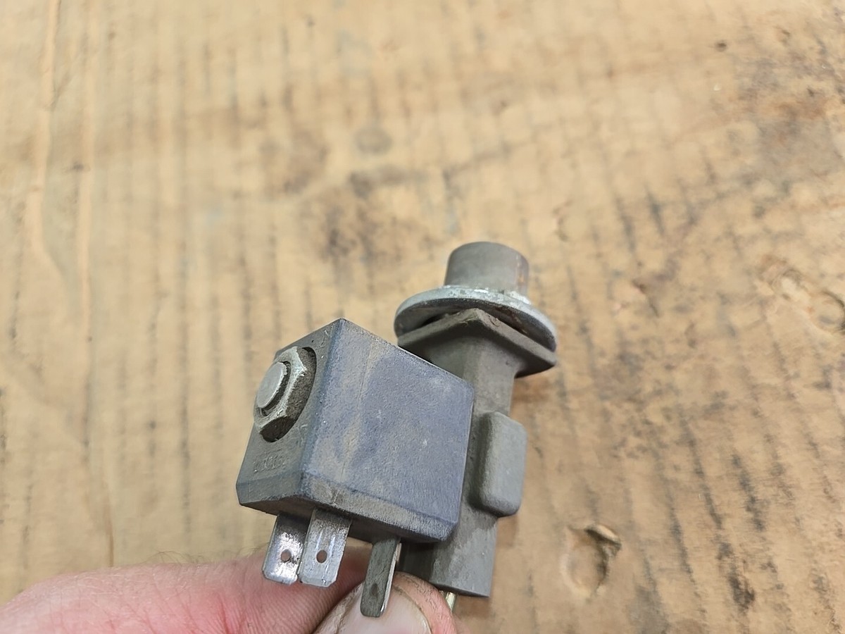 トウコ SAR Amazon.com: ZDTOPA CD4E F6RZ-7G391-A Transmission Solenoid