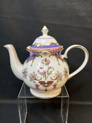 Royal Collection Trust Fine Bone China Queen Victoria Tea Pot