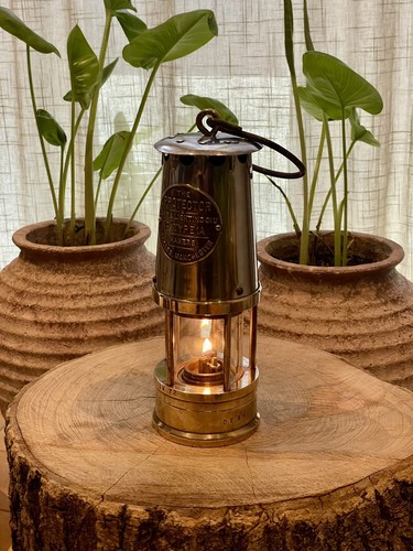 Protector of Eccles Type 1A Safety Lamp - Picture 2 of 14