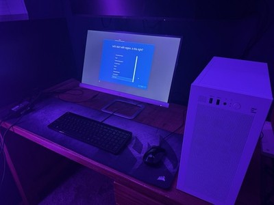 White School/Light Gaming PC Setup - Complete Plug & Play Bundle 300$ OBO
