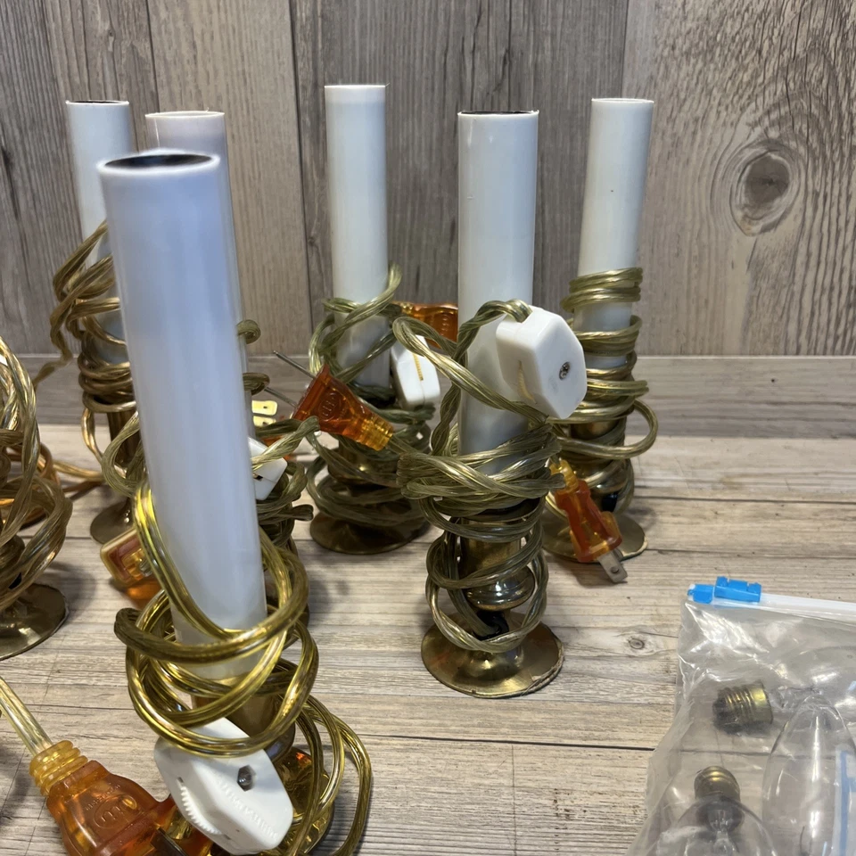 Lote De Colección De 11 Lámparas Velas Eléctricas Base Latón Macizo Enchufable Foto 4 de 4