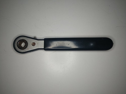 Unbranded 5/16 Side Terminal Ratchet For GM Battery - 第 3/4 張圖片
