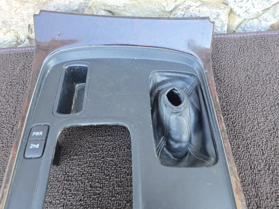 Cubierta de ajuste central para Toyota Land Cruiser 98-02 bisel de cambio portavasos OEM V25 Foto 3 de 4