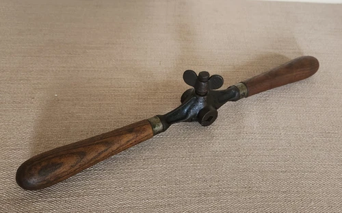 Vintage Adjustable T-Handle Barn Auger - G0012