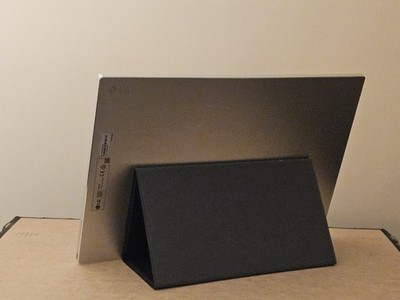 LG Gram view+ 16'' IPS Display Monitor USB-C Foldable Stand