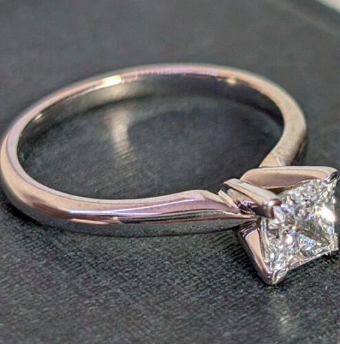 18KT White Gold .73 CT Princess Cut Real Diamond Ring IGI Certified - Picture 3 of 15