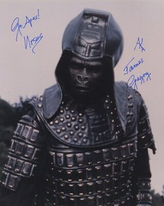JAMES-GREGORY-SIGNED-AUTOGRAPHED-THE-PLANET-OF-THE-APES-COLOR-PHOTO-GEN-URSUS