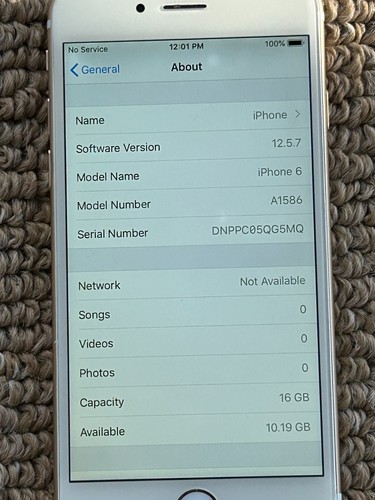 Apple iPhone 6 - Model A1586 - Gold - Unlocked - 16GB, Two Cases - Afbeelding 5 van 9