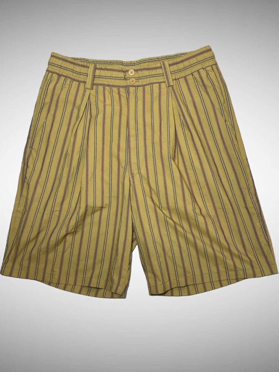 GIORGIO ARMANI Le Collezioni Tan Striped Shorts 2 Button GIORGIO ARMANI Le Collezioni Tan Striped Shorts 2 Button