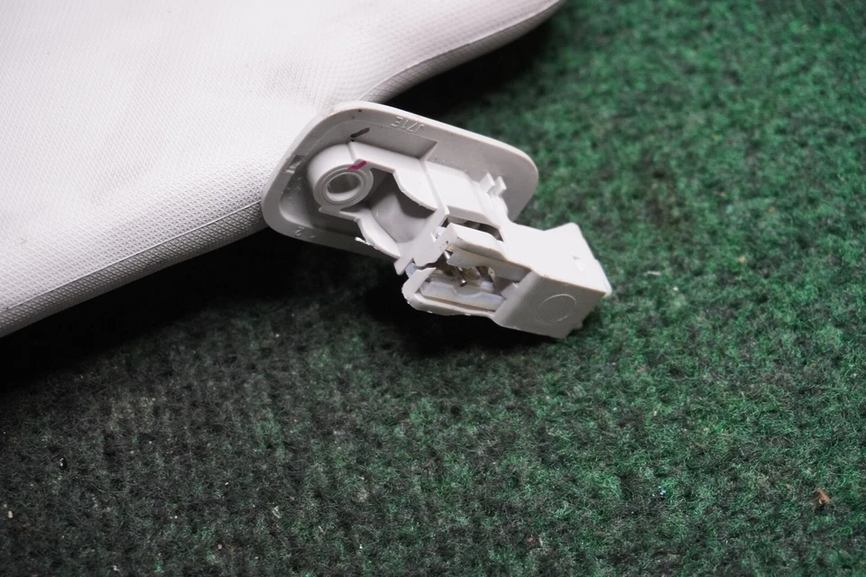 Parasol Mazda 3 2014 lado del conductor OEM 1 pieza Foto 3 de 3