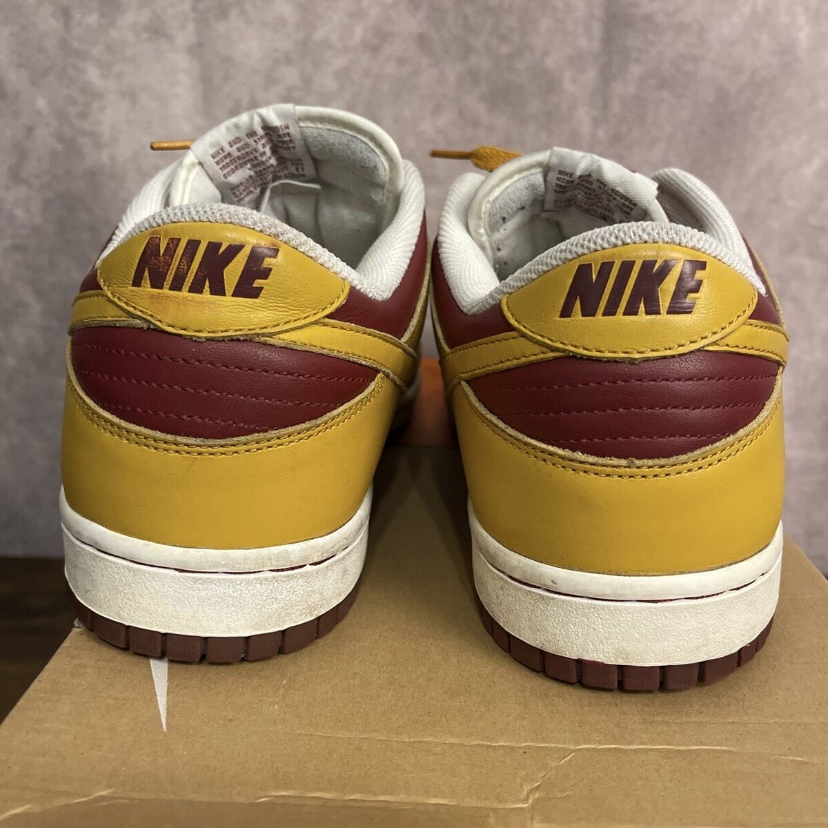 Vintage 2005 Nike Dunk Low Team Red Gold Leaf Size 11.5 Vintage 2005 Nike Dunk Low Team Red Gold Leaf Size 11.5