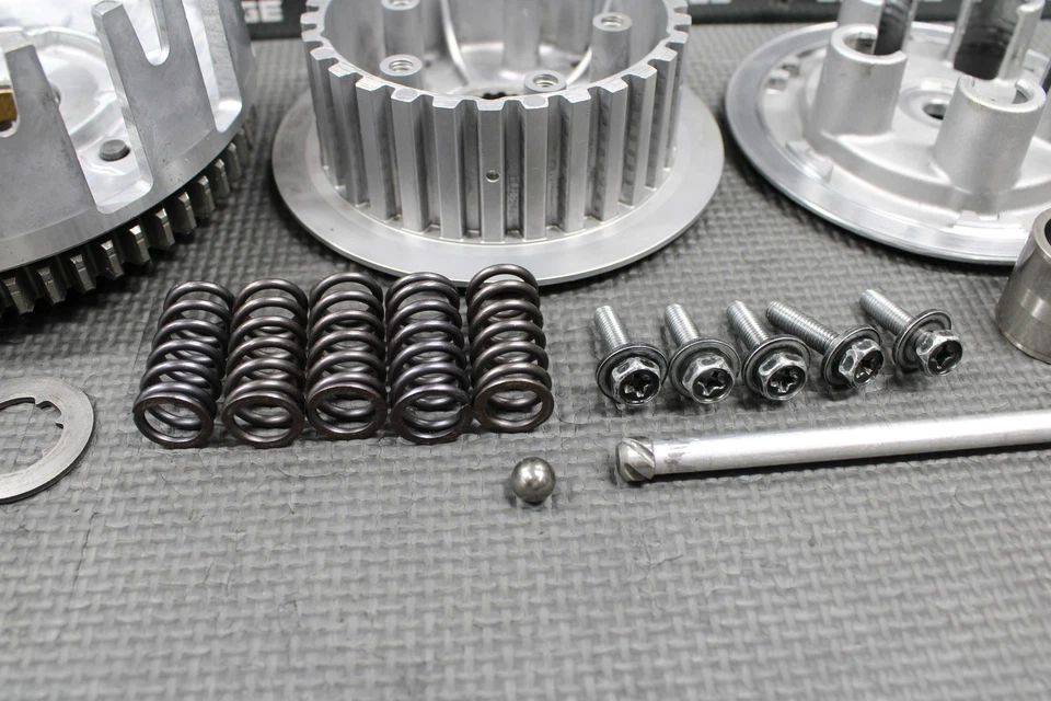 Yamaha YZ250F 2010 09-13 OEM EMBRAGUE CON CESTA BUJE PLACA DE PRESIÓN 5XC-16150-10-00 Foto 4 de 4