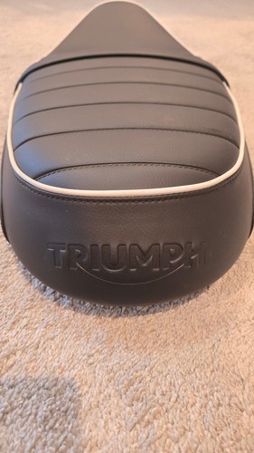 TRIUMPH BONNEVILLE T120 OEM SEAT - 2023