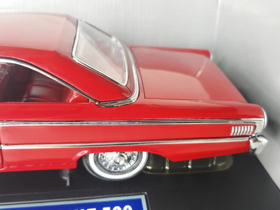 Sun Star - 1963 年福特银河 500 红色 - 1: 18 压铸 - 无盒 — 第 4/4 张图片