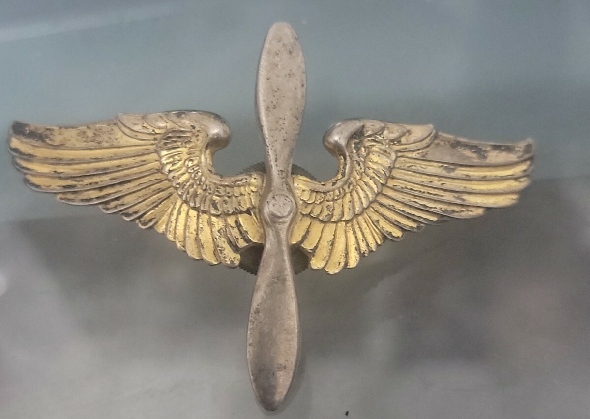 Authentic WWII US Army Air Corps Officer Hat Cap Badge