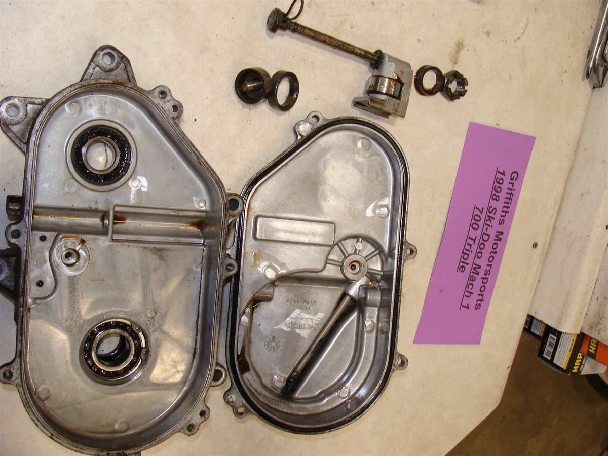 98 SKI-DOO 700 MACH 1 TRIPLE CK3 Z drive chaincase housing cover