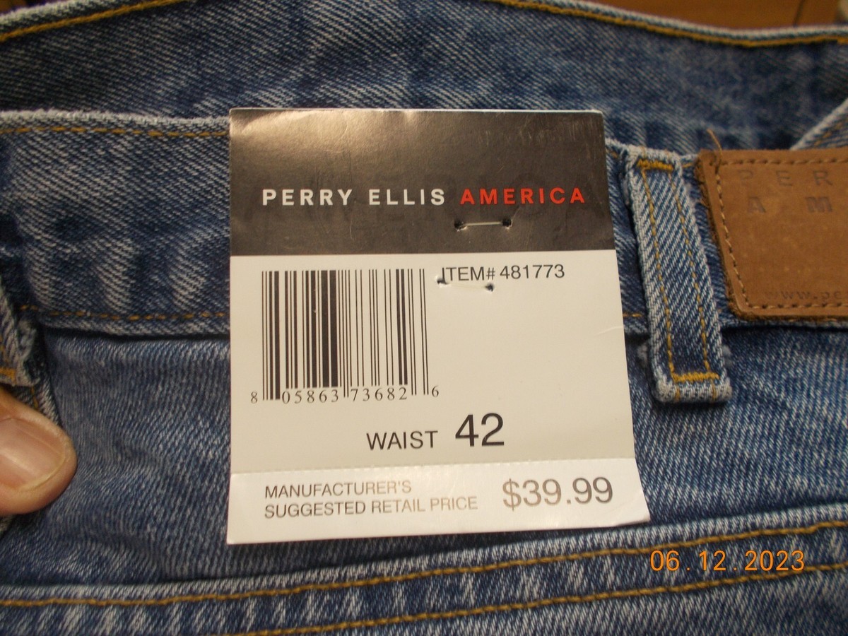 New Pair of Perry Ellis America Jeanswear Denim Shorts 42W x 9L