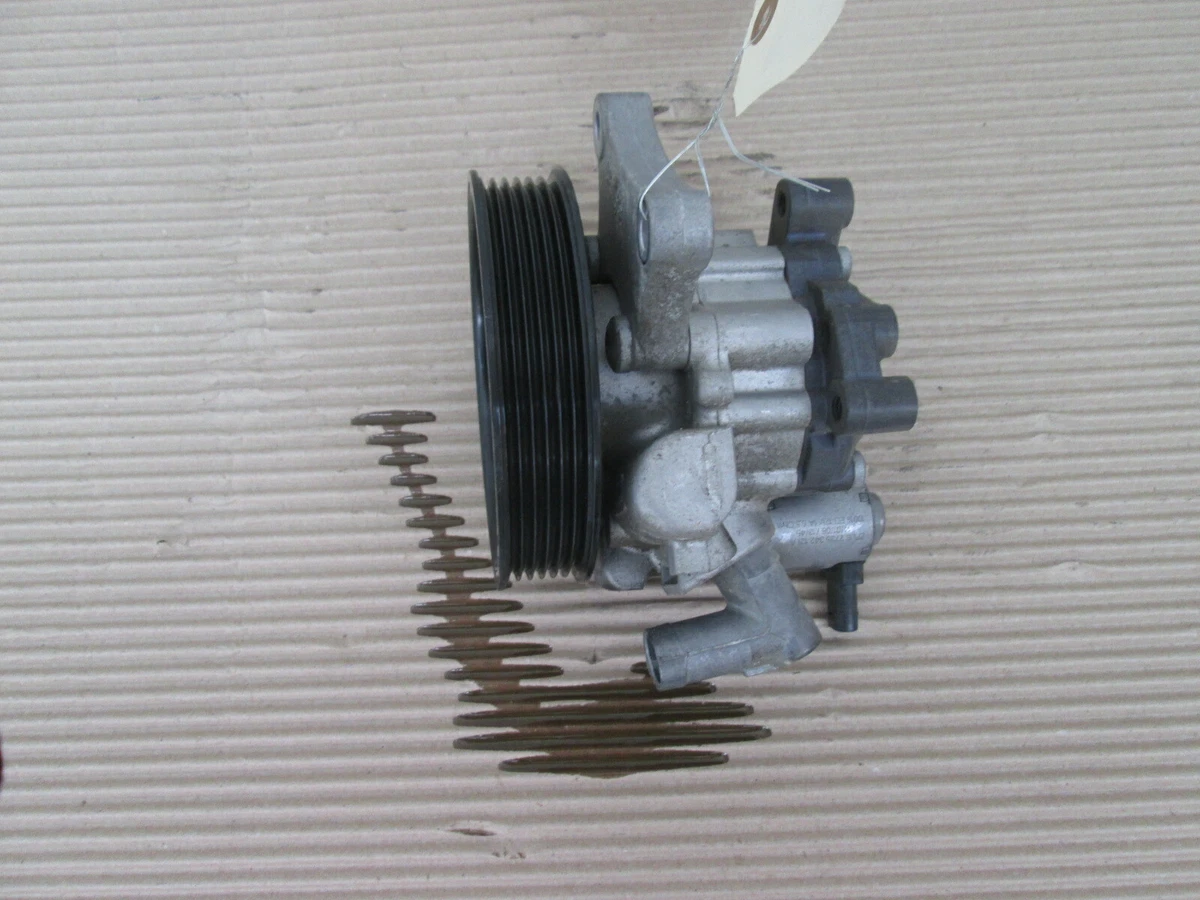 Mercedes-Benz W212 E-Kl. Lenkhelfpumpe A0064664301 ohne Behälter 