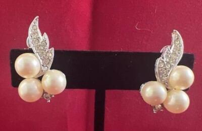 Vintage Marvella Earrings Clip On Faux Pearl Rhinestones Stud 1