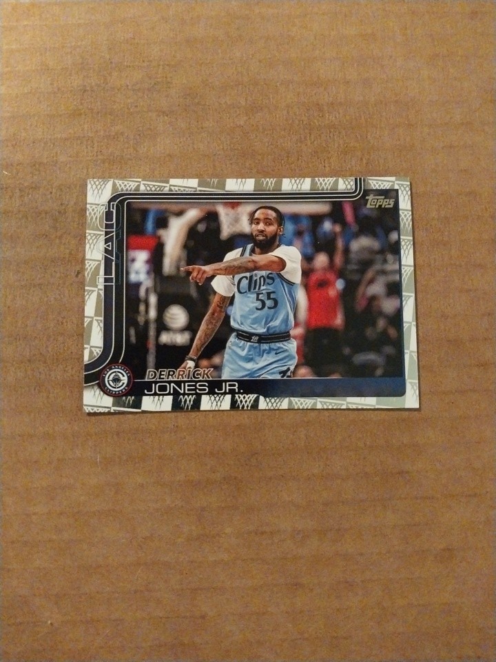 2025-26 Topps Basketball - #148 Derrick Jones Jr Season Tip Off LA