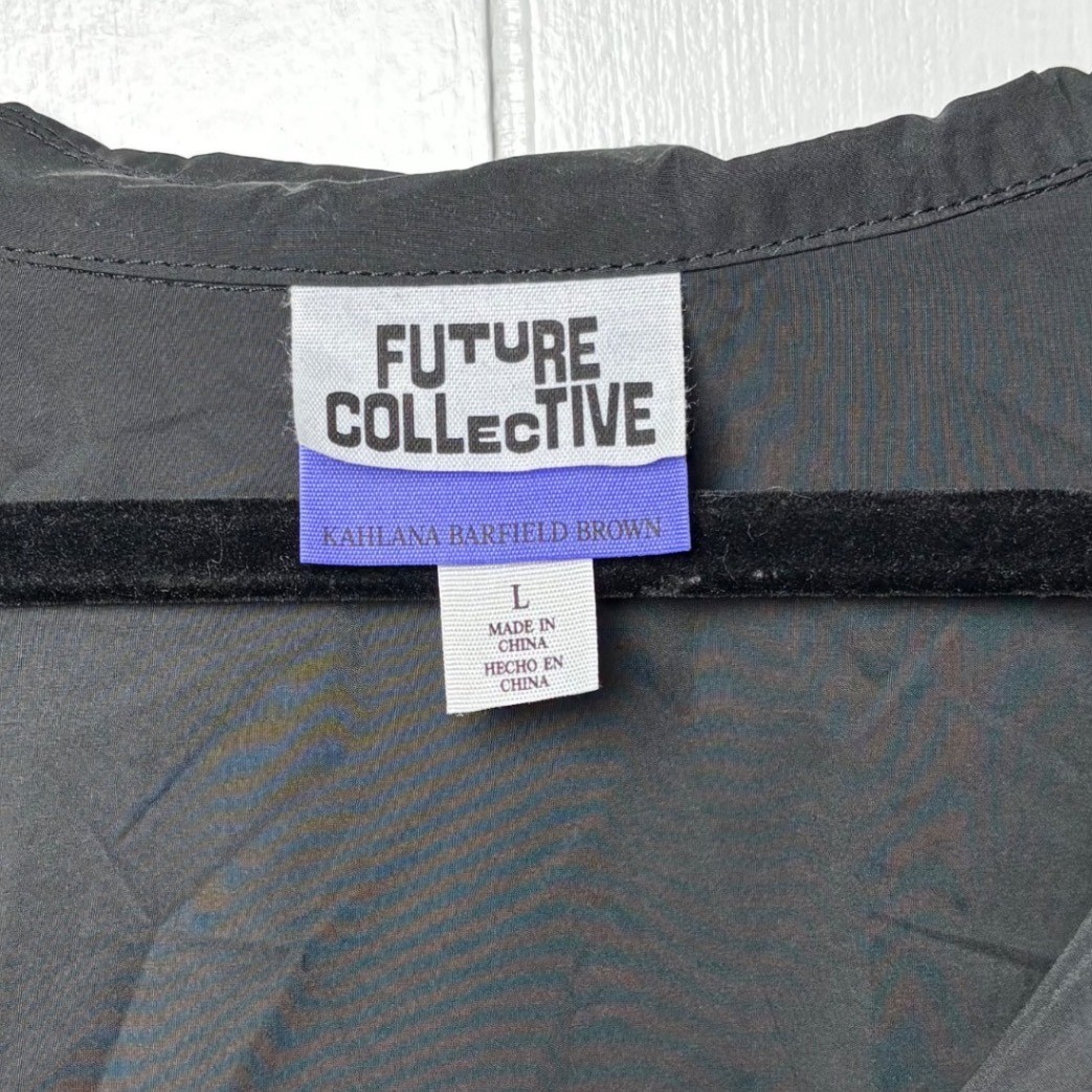 Future Collective Kahlana Barfield Sz L Black Button Collared Oversized Utility
