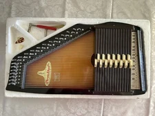 Vintage ChromAharp Autoharp: Picks, Tuning Wrench (in Original Styrofoam Insert)