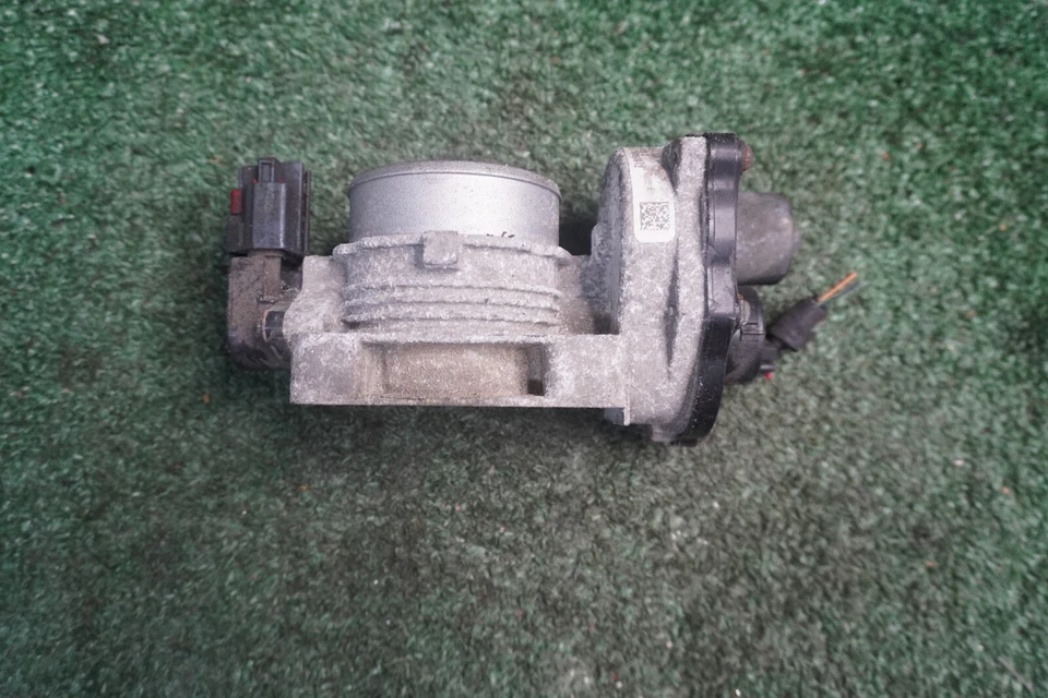 Ford Mustang 2007 4L carrocería del acelerador fabricante original 81 k millas 6R3E-AA Foto 2 de 4