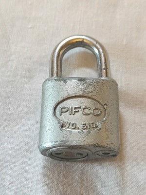 Vintage PIFCO Vorhängeschloss Nr. 610 - ohne Schlüssel Empire Made, nicht zu öffnen.