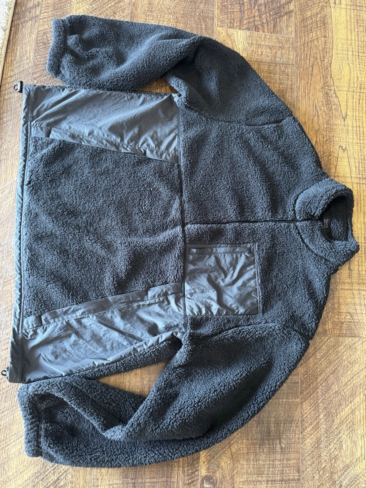 NUUDS Summit Sherpa Jacket Pullover Size Large Color Black
