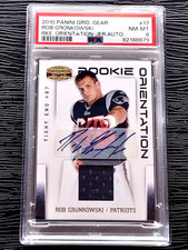ROB GRONKOWSKI 2010 GRIDIRON GEAR #17 ROOKIE ORIENTATION JERSEY AUTO /50 PSA 8
