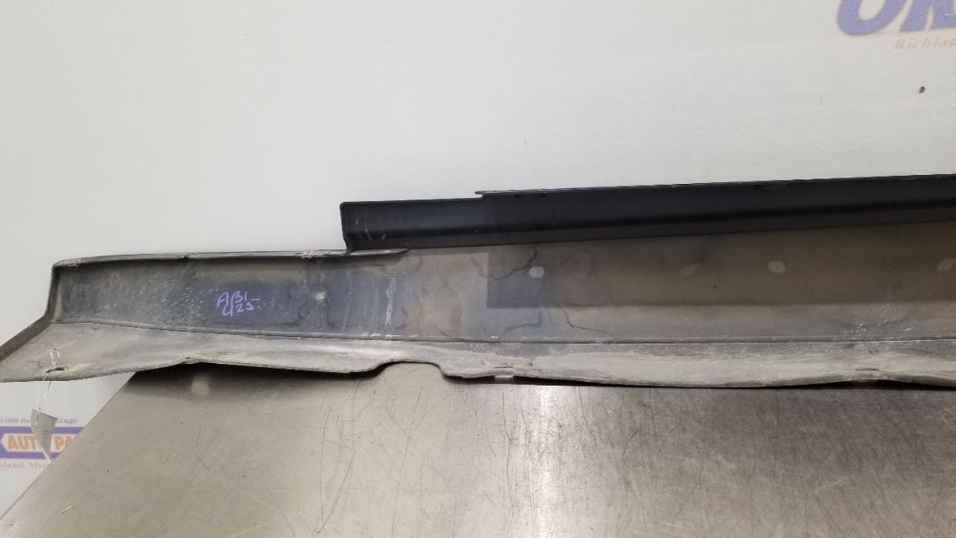 09 MASERATI GRANTURISMO ROCKER PANEL MOULDING SIDE SKIRT RIGHT PASSENGER BLUE