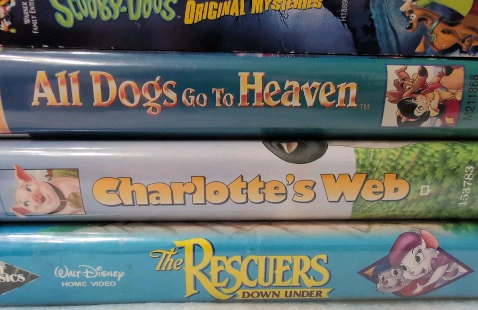 Lot 5 VHS Tapes - Veggie Tales Christmas-Scooby Doo-Charlotte's Web-All Dogs +  - Image 3 of 4