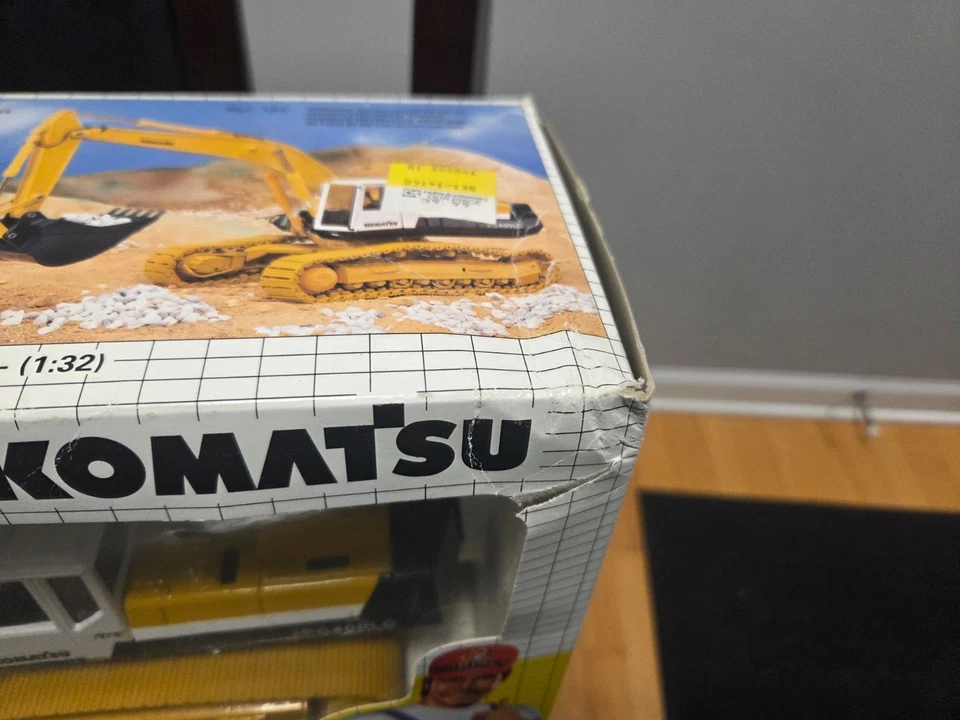 Joal Komatsu 1:32 Scale Excavator Compact PC 400 LC-5 NIB Ref. # 183 - Image 2 of 4