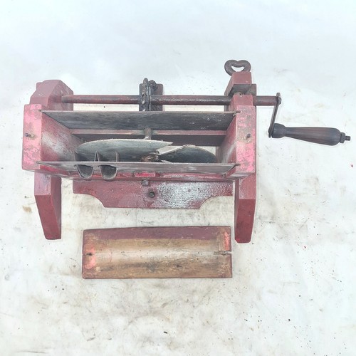 Antique T.F.W. Double Bean Slicer Hand Crank Cutter Bohnenschneider - Picture 9 of 10