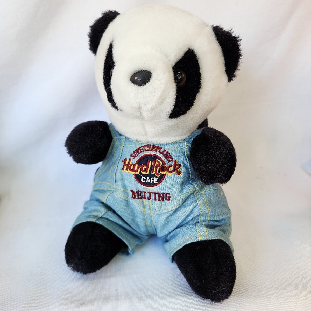 Hard Rock Cafe BEIJING 限定 パンダぬいぐるみ Vintage Plush Black & White Panda Bear with Overalls Hard