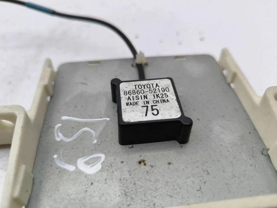 Antena GPS Toyota Yaris 2012 8686052190 AMD115654 Foto 4 de 4