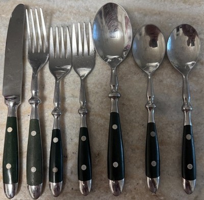 Bistro-Green by Hampton Silversmiths stainless Green 2 Rivets, Ball Handle 7pc