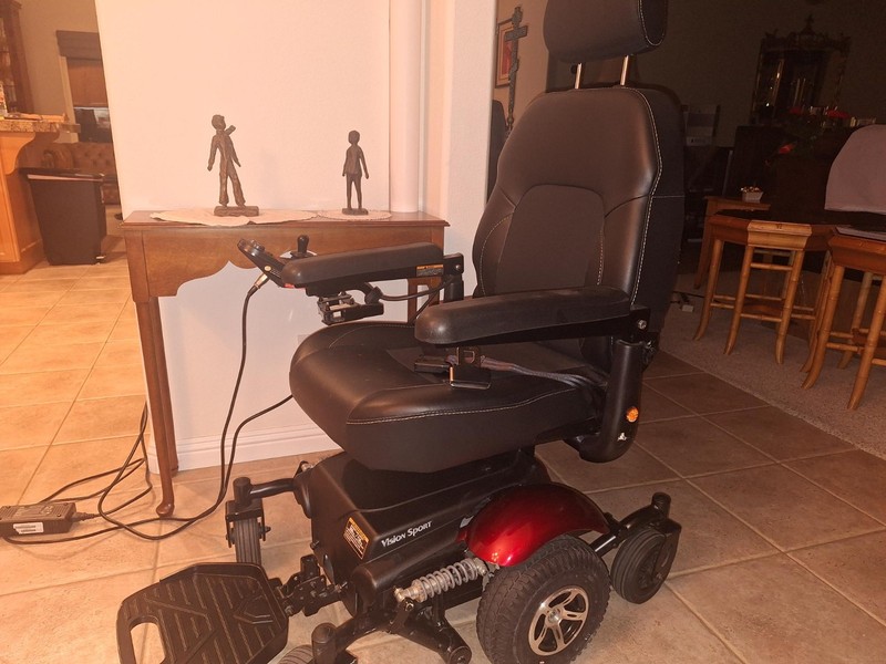 Permobil w/ 14" Seat Lift, Recline,Tilt,Leg  30°ANT TILT like F5