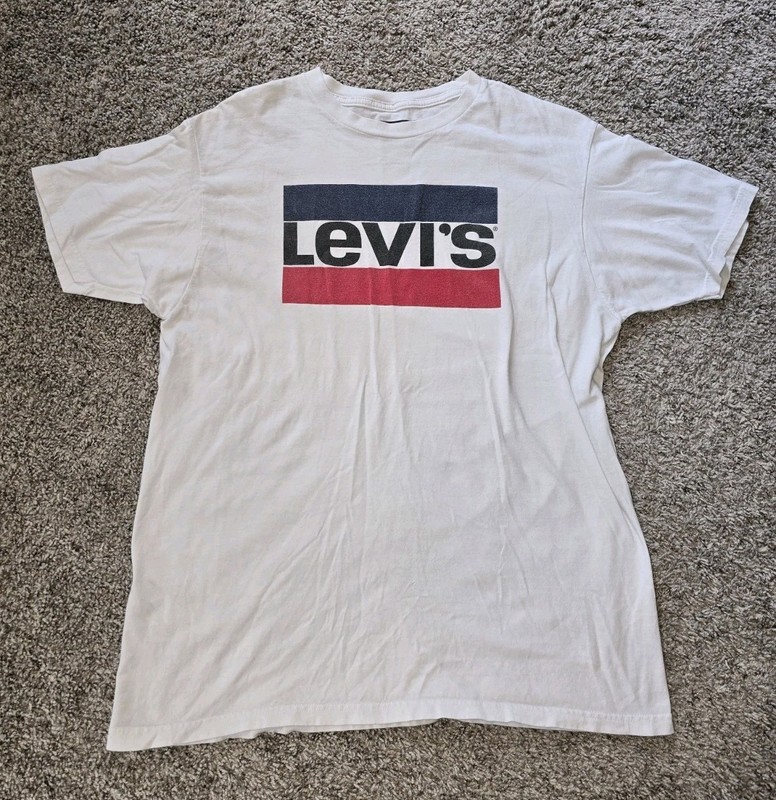 Mens Large White Levi's Tshirt
